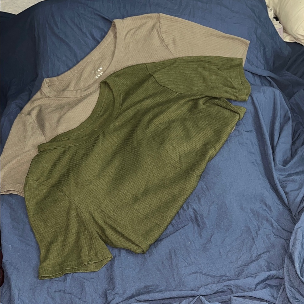 Green and Gray Ribbed T-Shirts